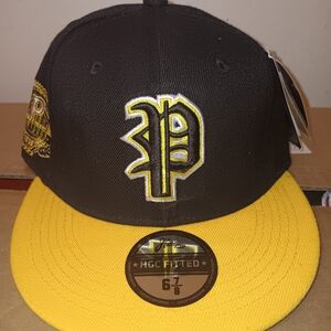 Pittsburgh Crawfords Black and Yellow Fitted Cap